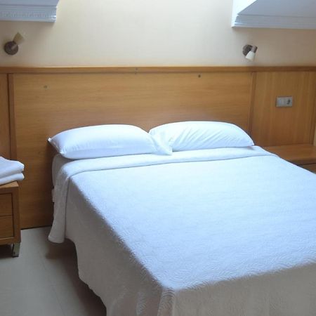 Hotel La Ribera Santianes ภายนอก รูปภาพ