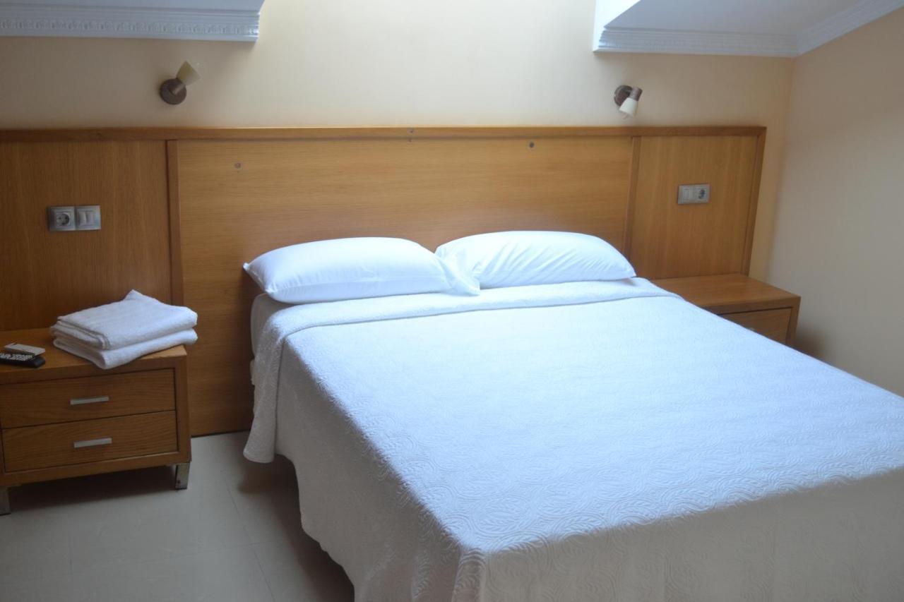 Hotel La Ribera Santianes ภายนอก รูปภาพ