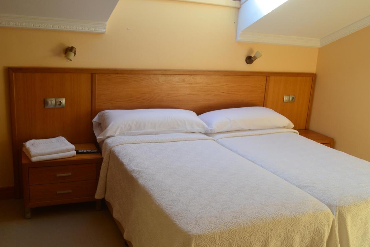 Hotel La Ribera Santianes ภายนอก รูปภาพ